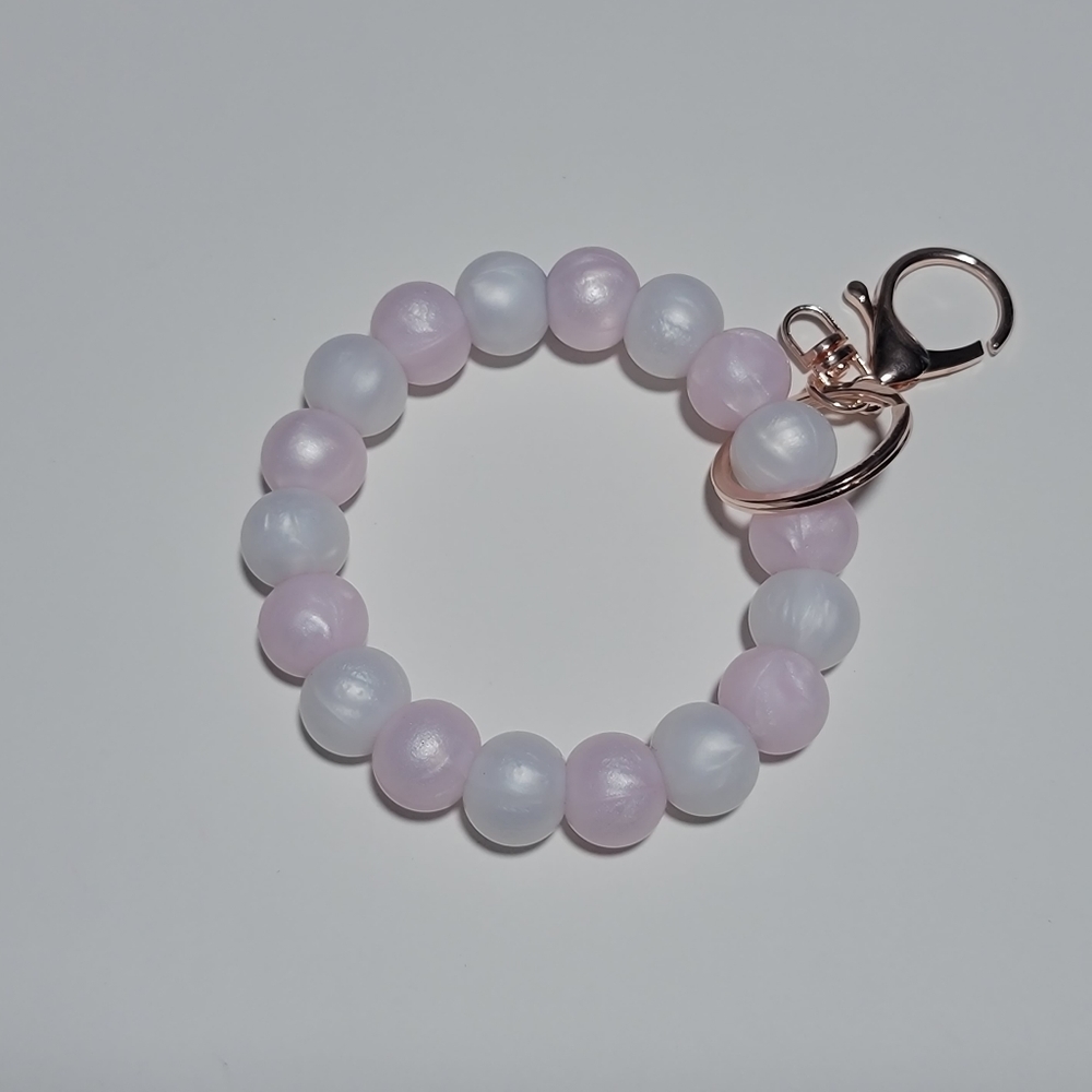 Keychain wristlet